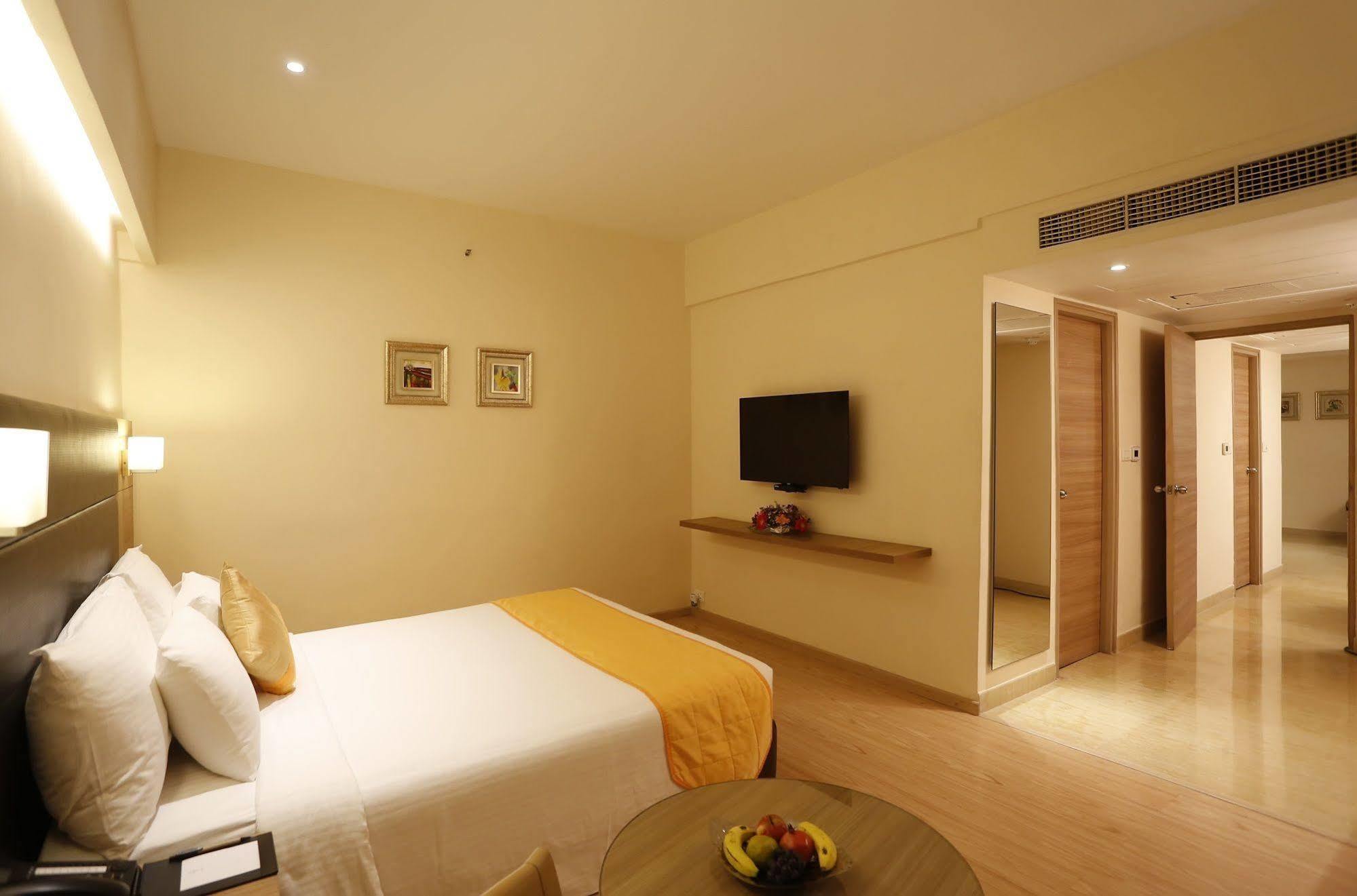 Greenpark Chennai Exterior foto A room at the hotel