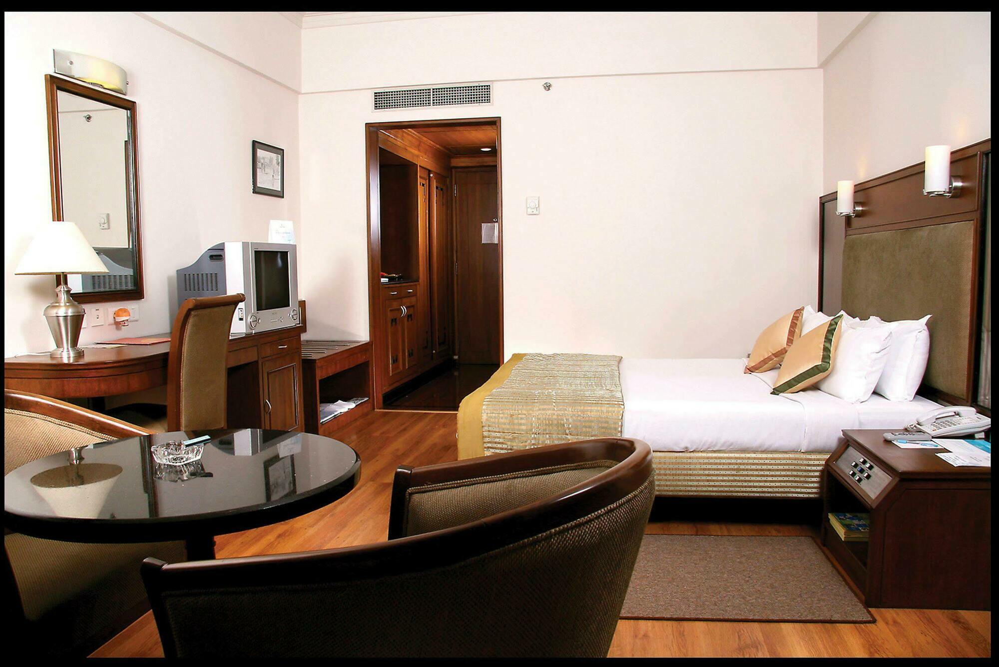 Greenpark Chennai Quarto foto A room at the hotel