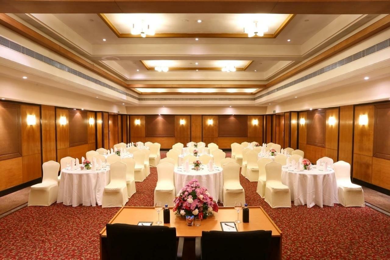 Greenpark Chennai Exterior foto The Royal